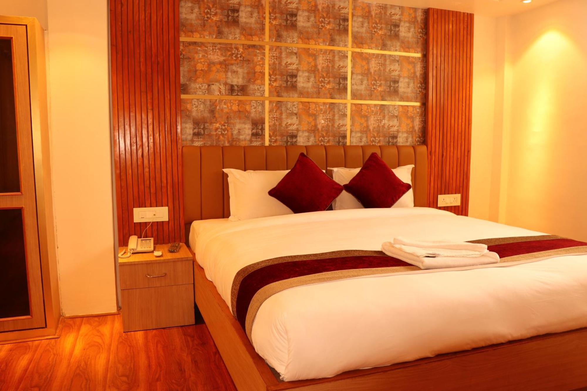 Hotel Elegant Kathmandu Inn Kültér fotó