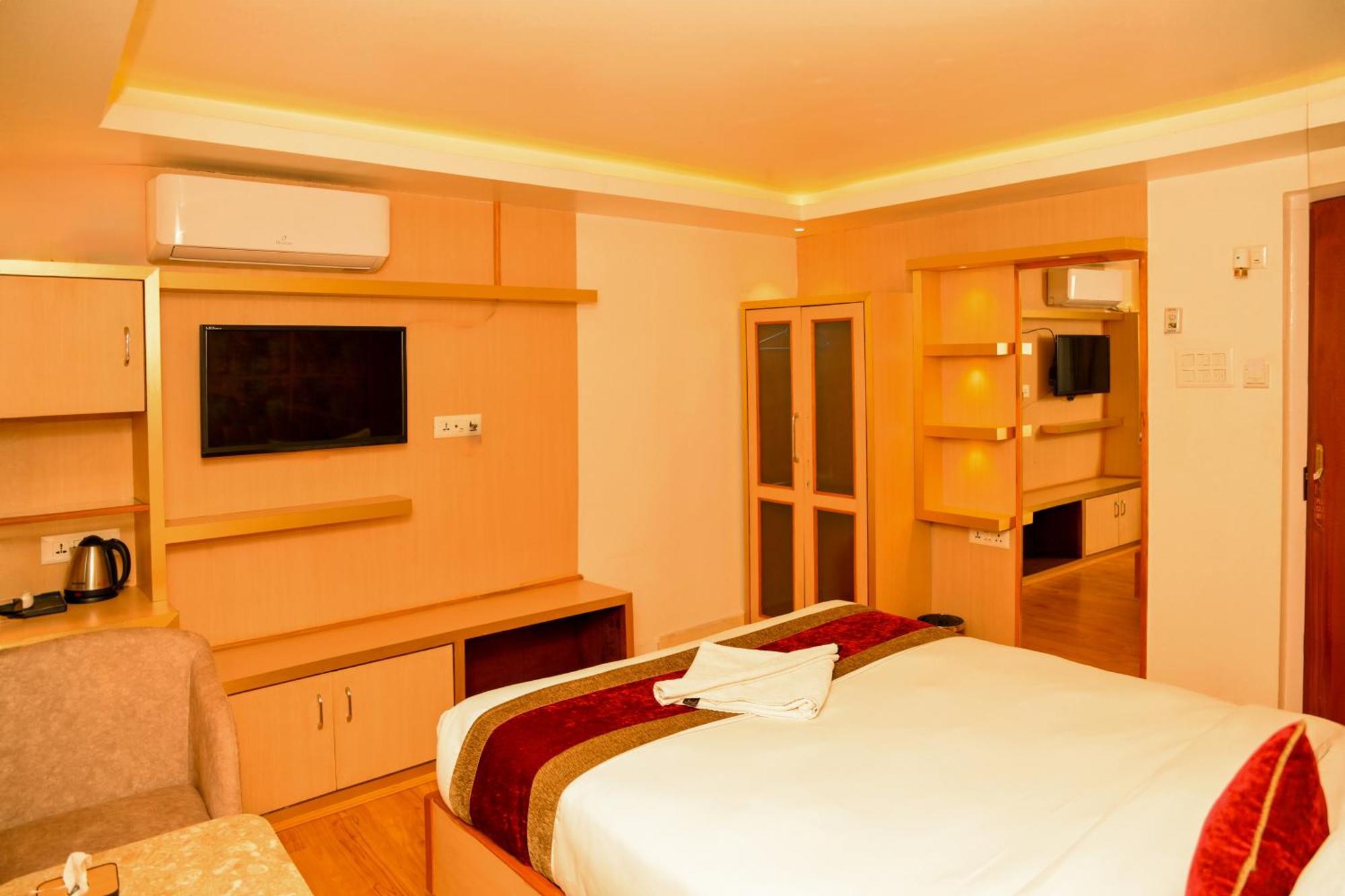 Hotel Elegant Kathmandu Inn Kültér fotó