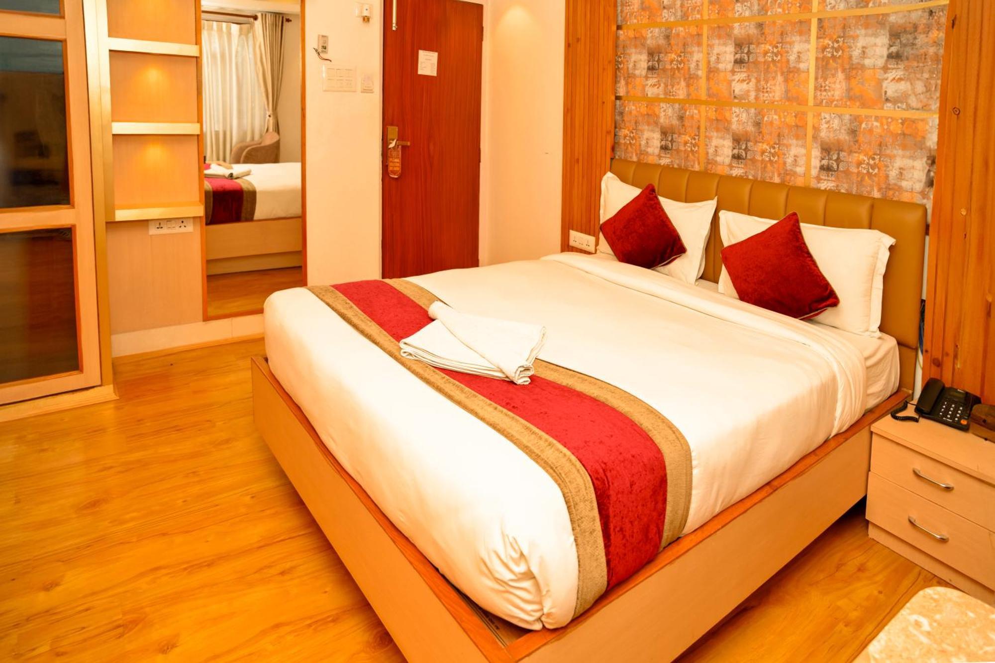 Hotel Elegant Kathmandu Inn Kültér fotó